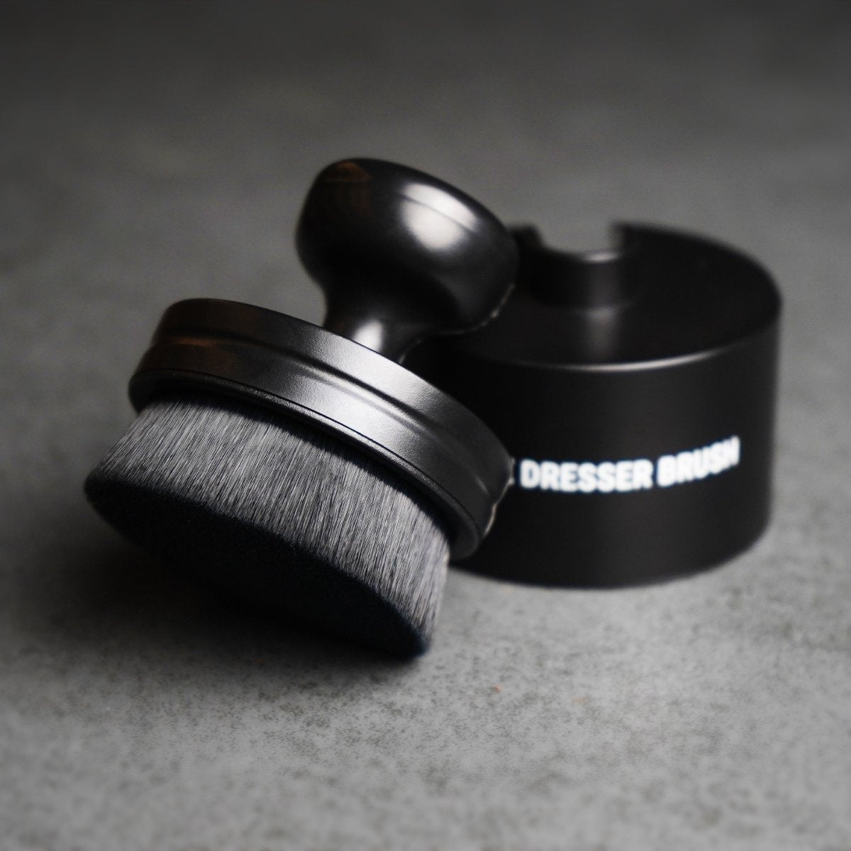 TYRE DRESSER BRUSH – PREMIUM APPLICATOR FOR TYRE SHINING AND DRESSING - Wavex - TD-BRUSH Main image